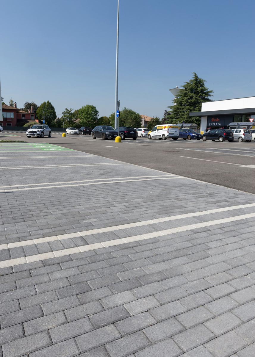 Filterbox pavimentazione filtrante parcheggi supermercato