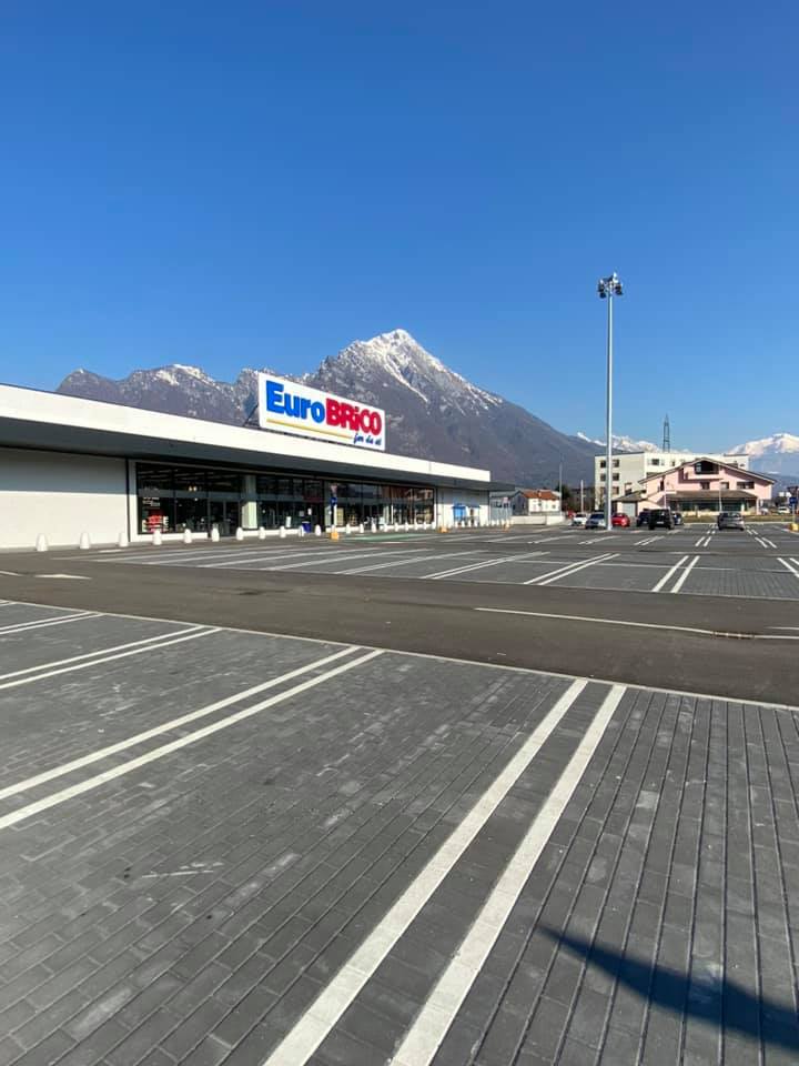 Filterbox pavimentazione filtrante parcheggi zona commerciale